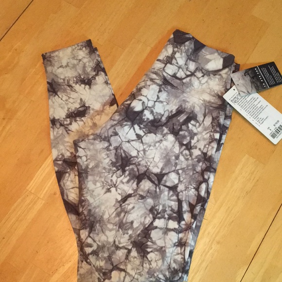 Lululemon to dye for leggings 8 wunder under hr tight 28” *F black white nwt - Picture 5 of 8